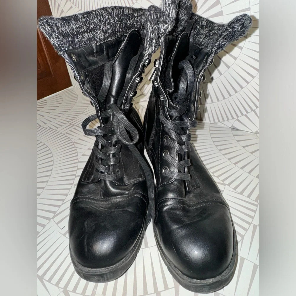 Torrid Women’s Black Sweater Boot Size 10W Worn Once Lace‎ up and Zipper on Side